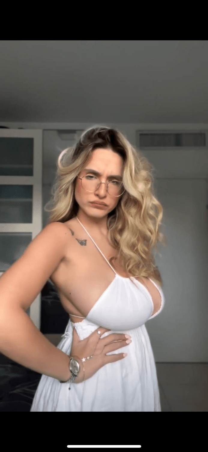 Heavy huge natural tits irl  stacked  noa