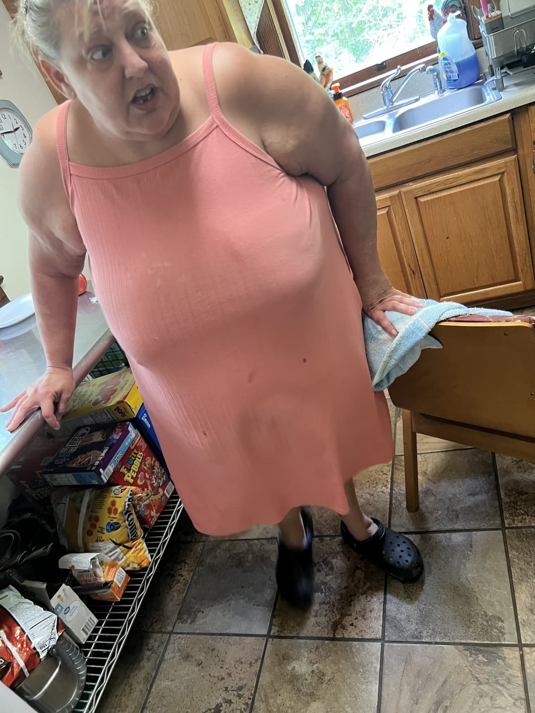 Real ssbbw mom candid too fat to stand and cook but fat enough to fuck