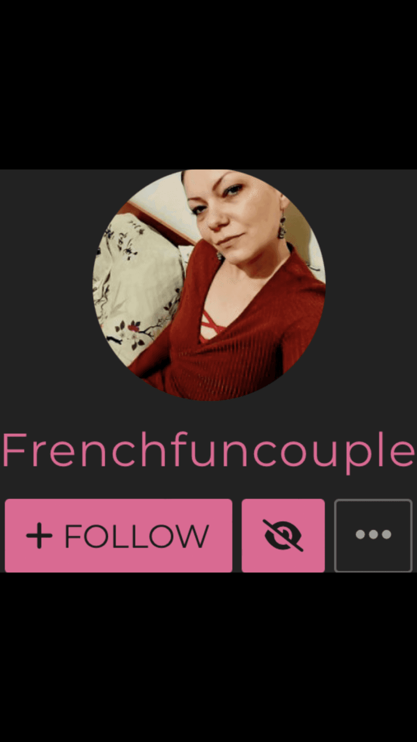 Vanessa is a hot French 3 holed MILF that loves having her asshole gaped. Can also fist her cunt