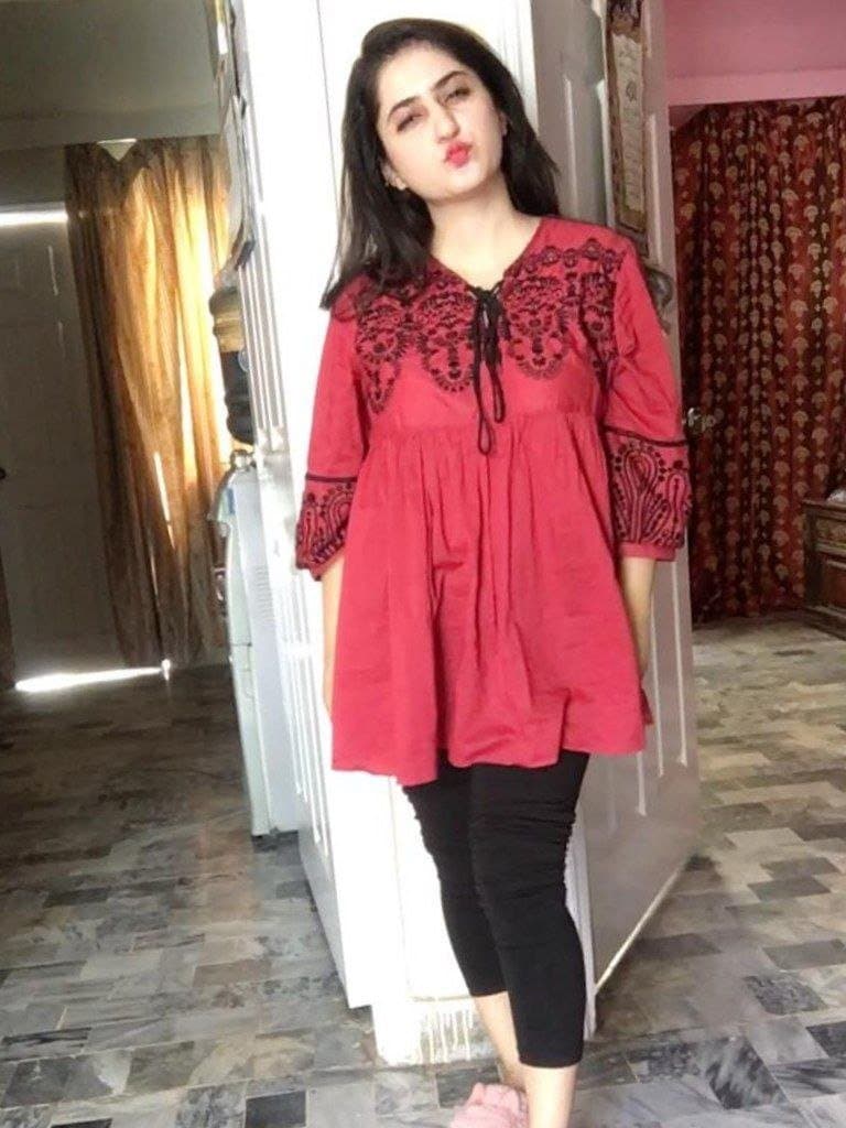 Click to view full size Pakistani girl sexy Resham gul Insta reshug1212 snap reshu121 num 03422278042