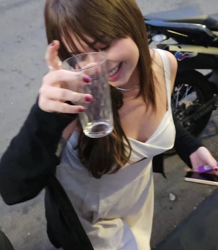 Young hot slut, amazing faceporn. Big boobs