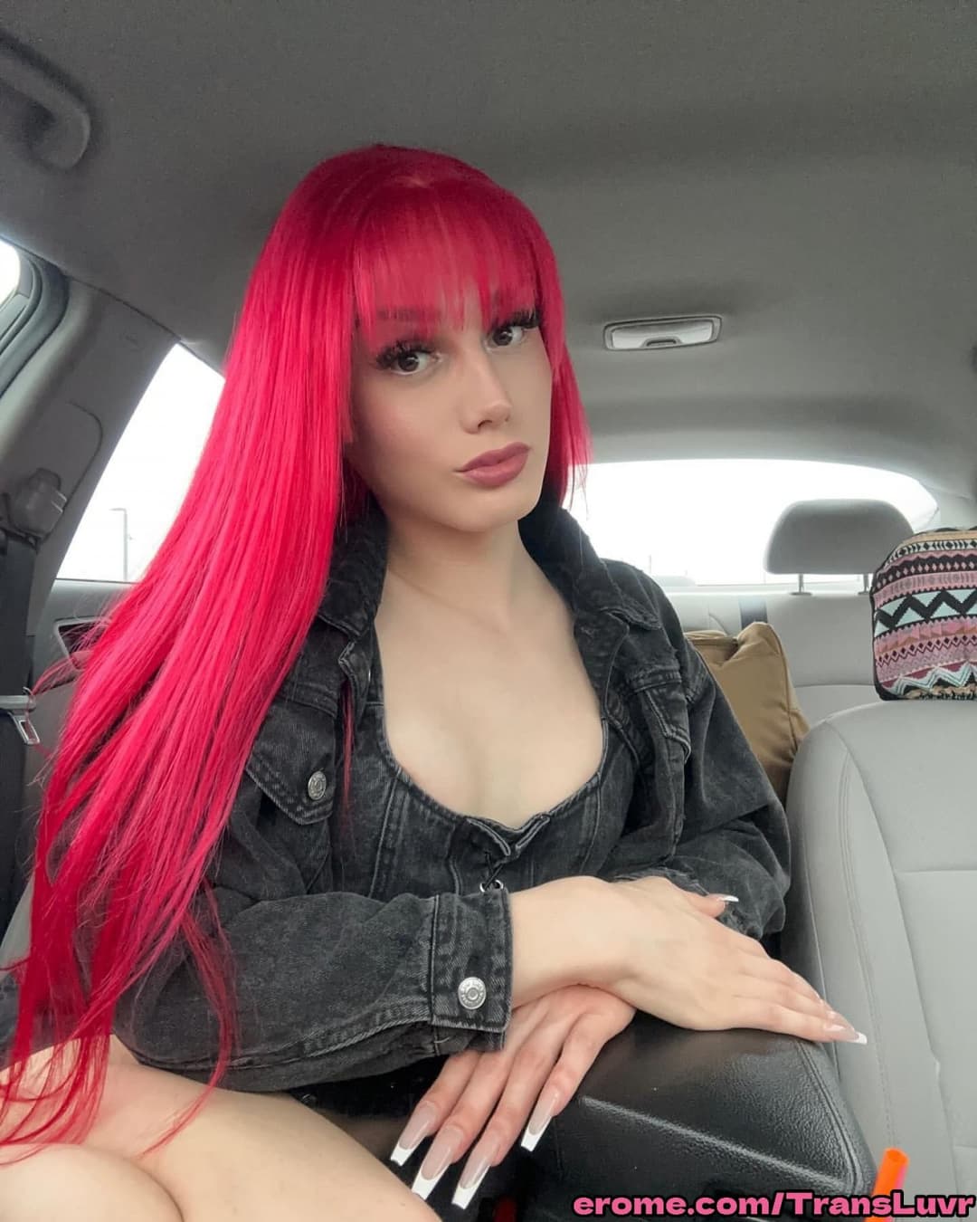 Snow Bunny Trans W Big Ass Takes A BBC Dildo Up Her Tight Asshole [Femboy, Shemale, Sissy, Trap]