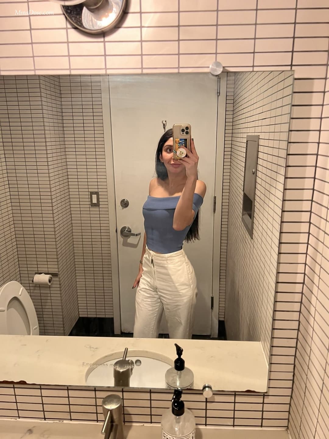 Extremely Hot Sexy Posh Indian Girl Sucking Huge BBC Hookup and Showing Her Perfect Nude Body