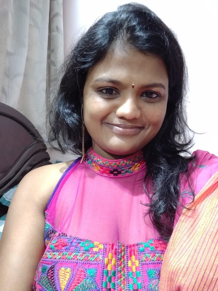 Famous Indian Webslut Likes to Show Off