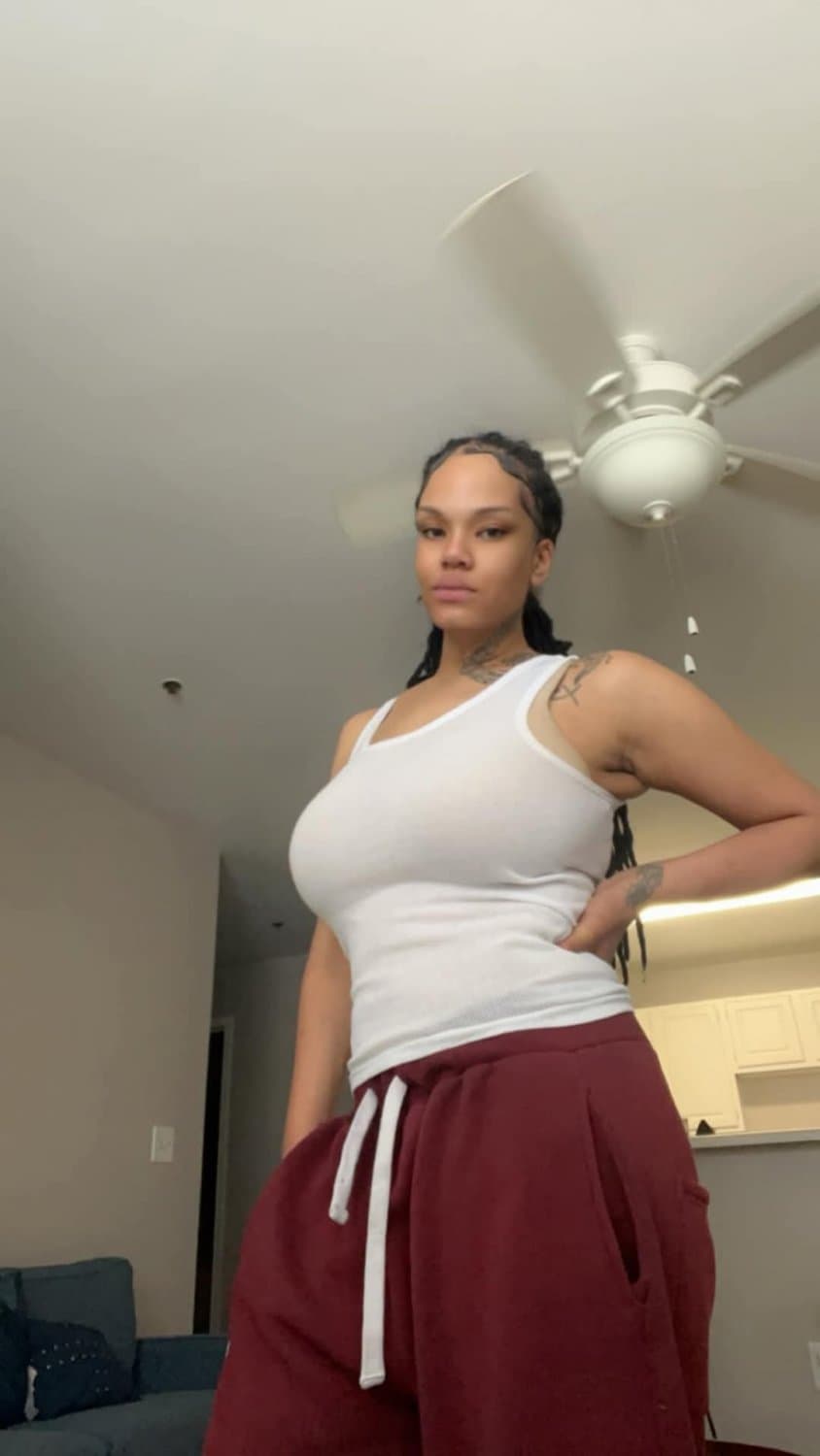 Click to view full size Big Titty Bitch From Louisiana Sell Pussy in Nashville (She Do BBJ With CIM) She Did Prison Time