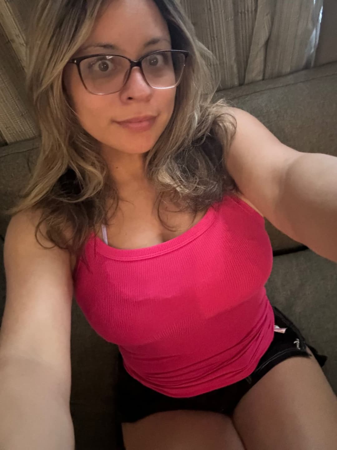 Dumb Big Tit Webslut Liz Loves Men Jerking Off To Her