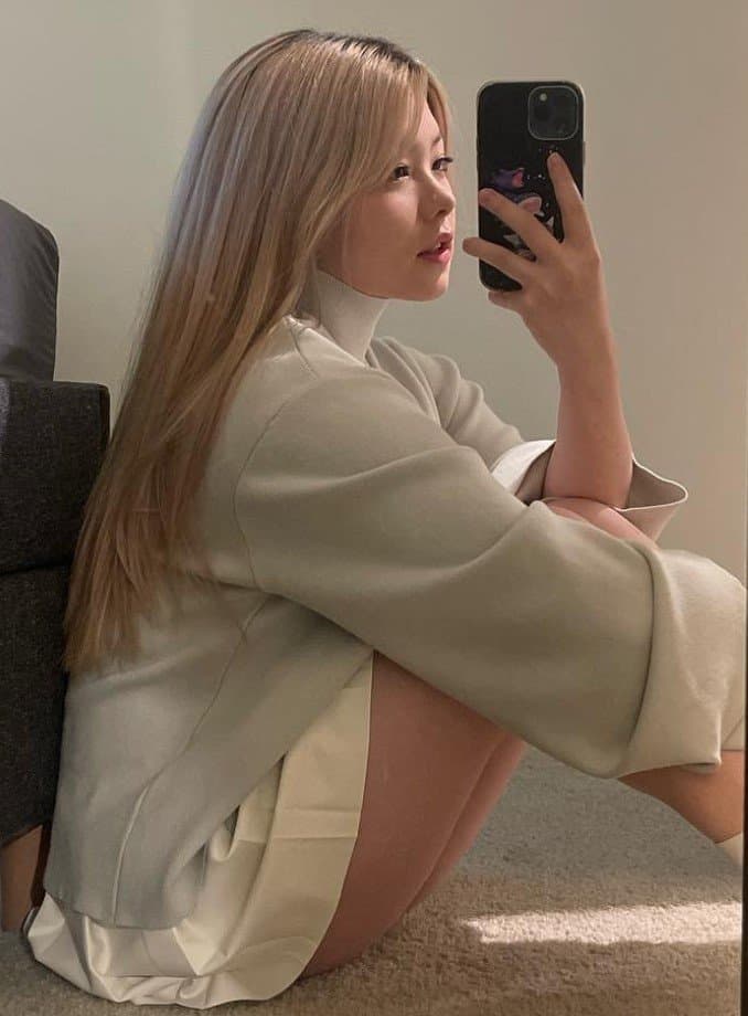 Julia Mayumi / Julia Nakamura / JuMayumi / JuMayumin