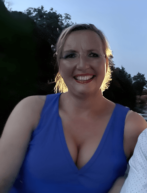 Dildoing Dutch cumming babe