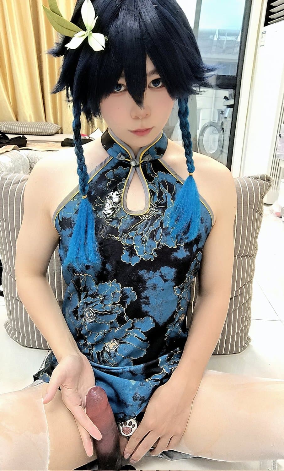 Cosplaying Chinese Femboy Cum and Pee Play