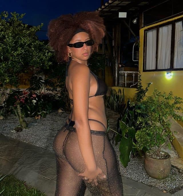 Click to view full size Preta rabuda