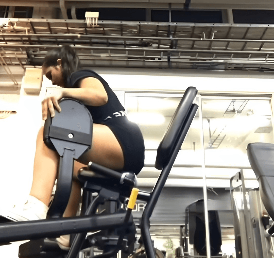 Thick asian working out that fat ass