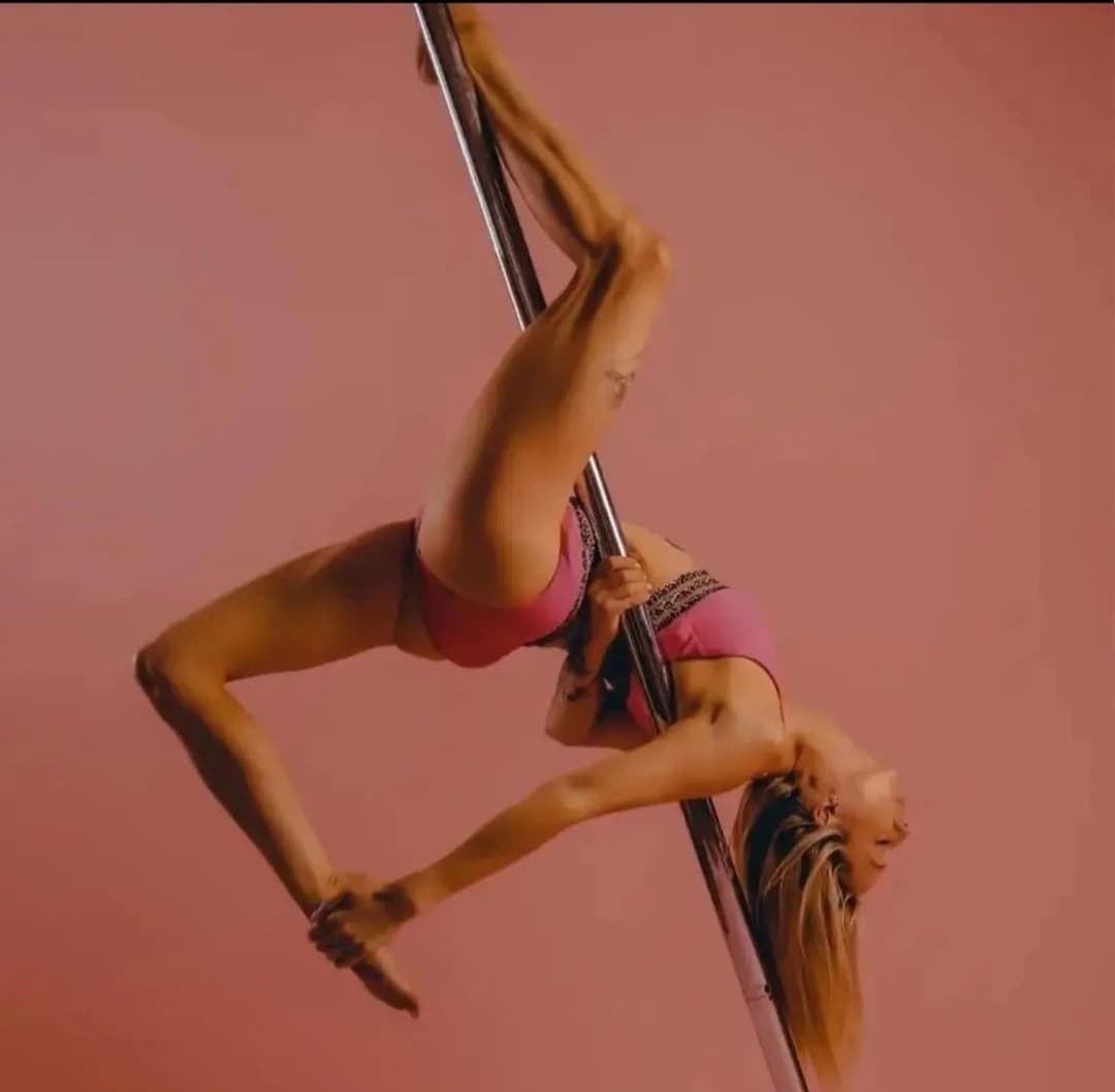 Click to view full size Hayley Keogh dancing