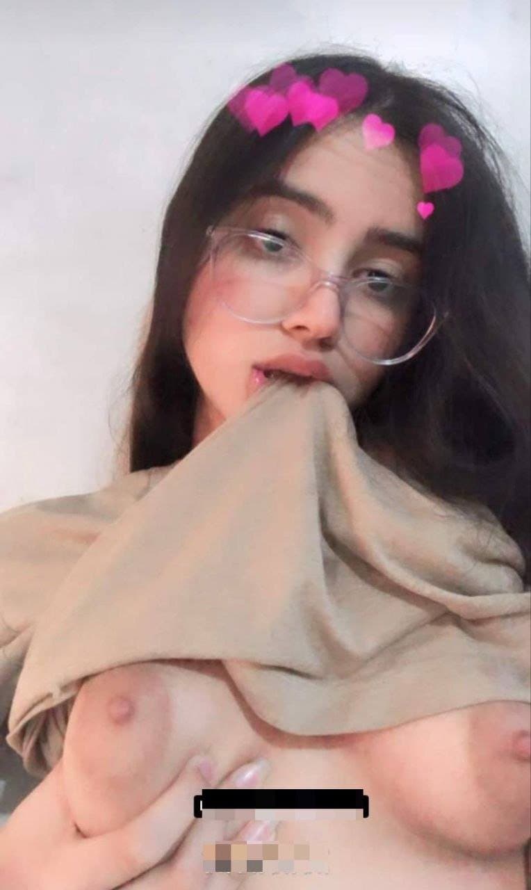 Cute punjabi indian desi slut showing