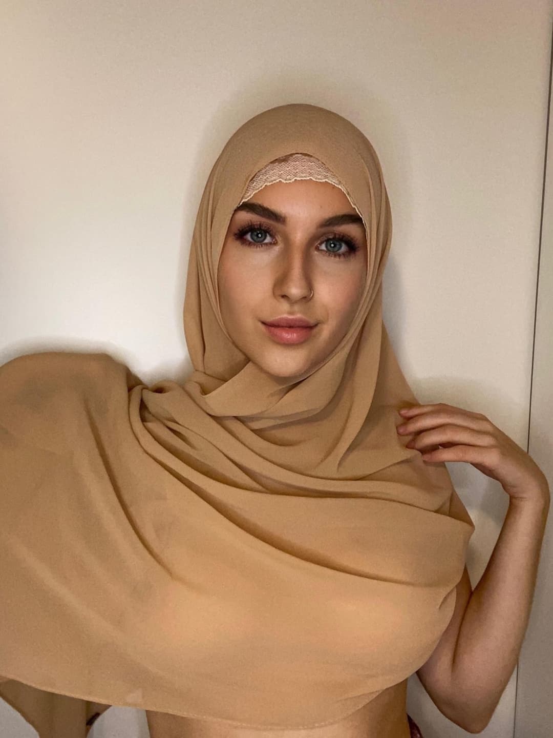 Arab Muslim Teen In Hijab Nude