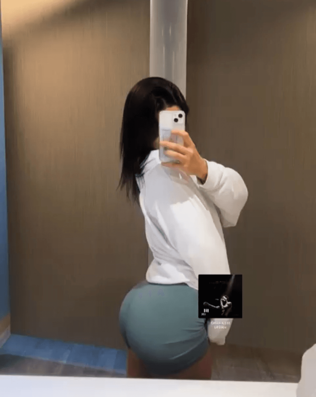 Click to view full size British Big Booty Brunette 18 Years Old Slut Abbie