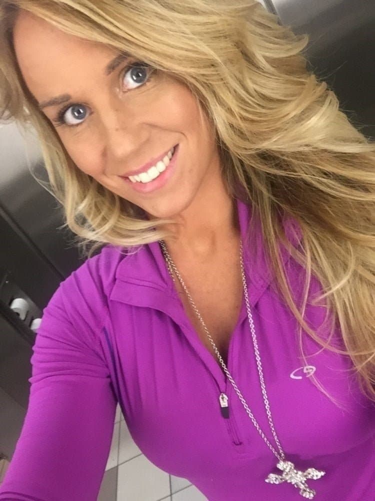 Hot Slutty Girlfriend For Sharing