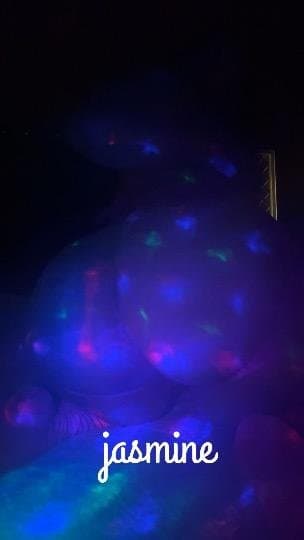 Click to view full size 22 year old Jasmine escort in Orange County ca