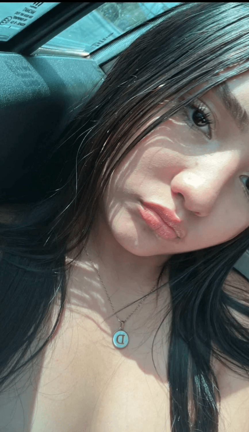 Meliza, Quiero de tu leche papi me mandas foto con tu leche en mi boca??