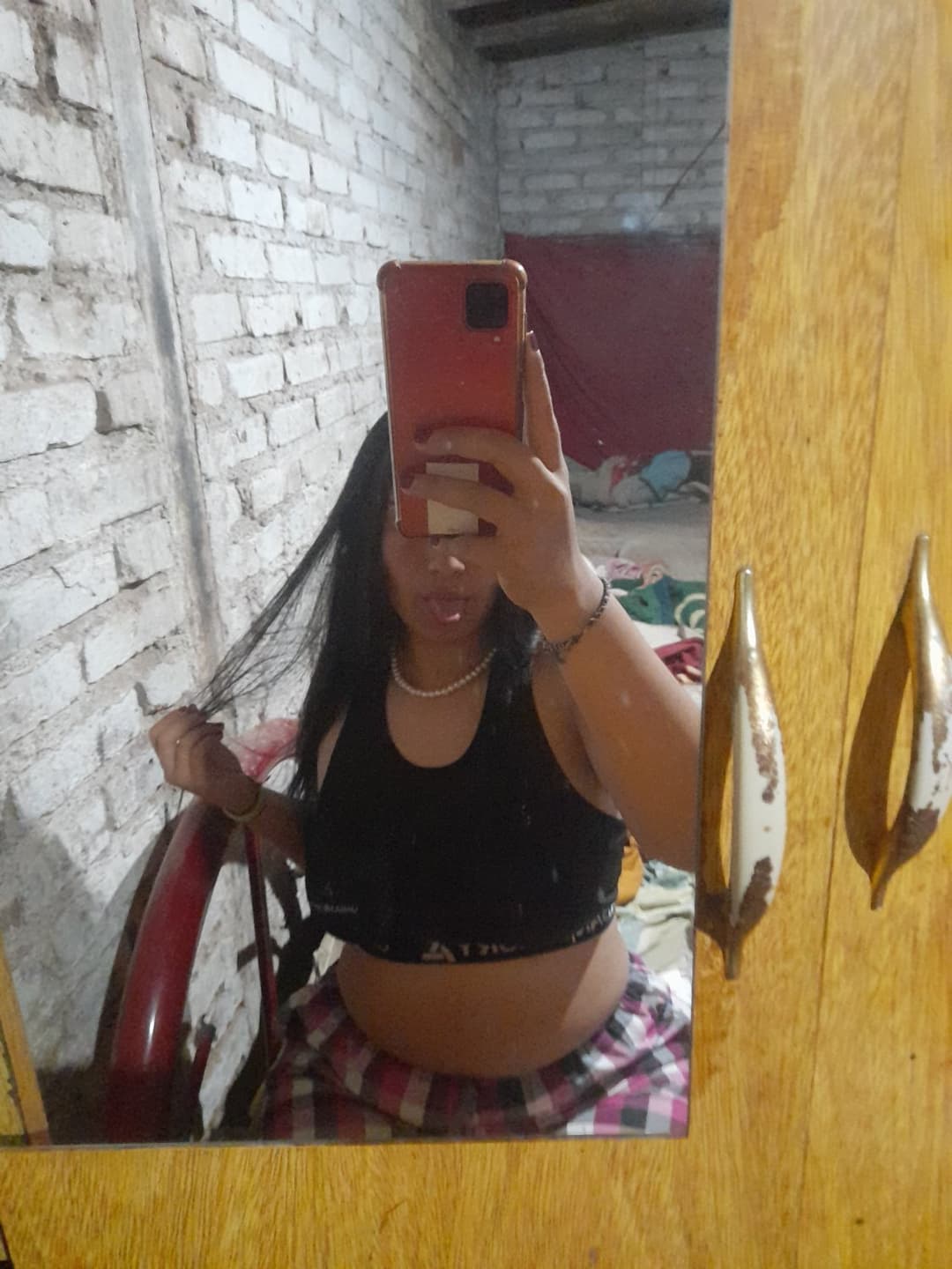 Zoe rolinga sirvienta de su macho