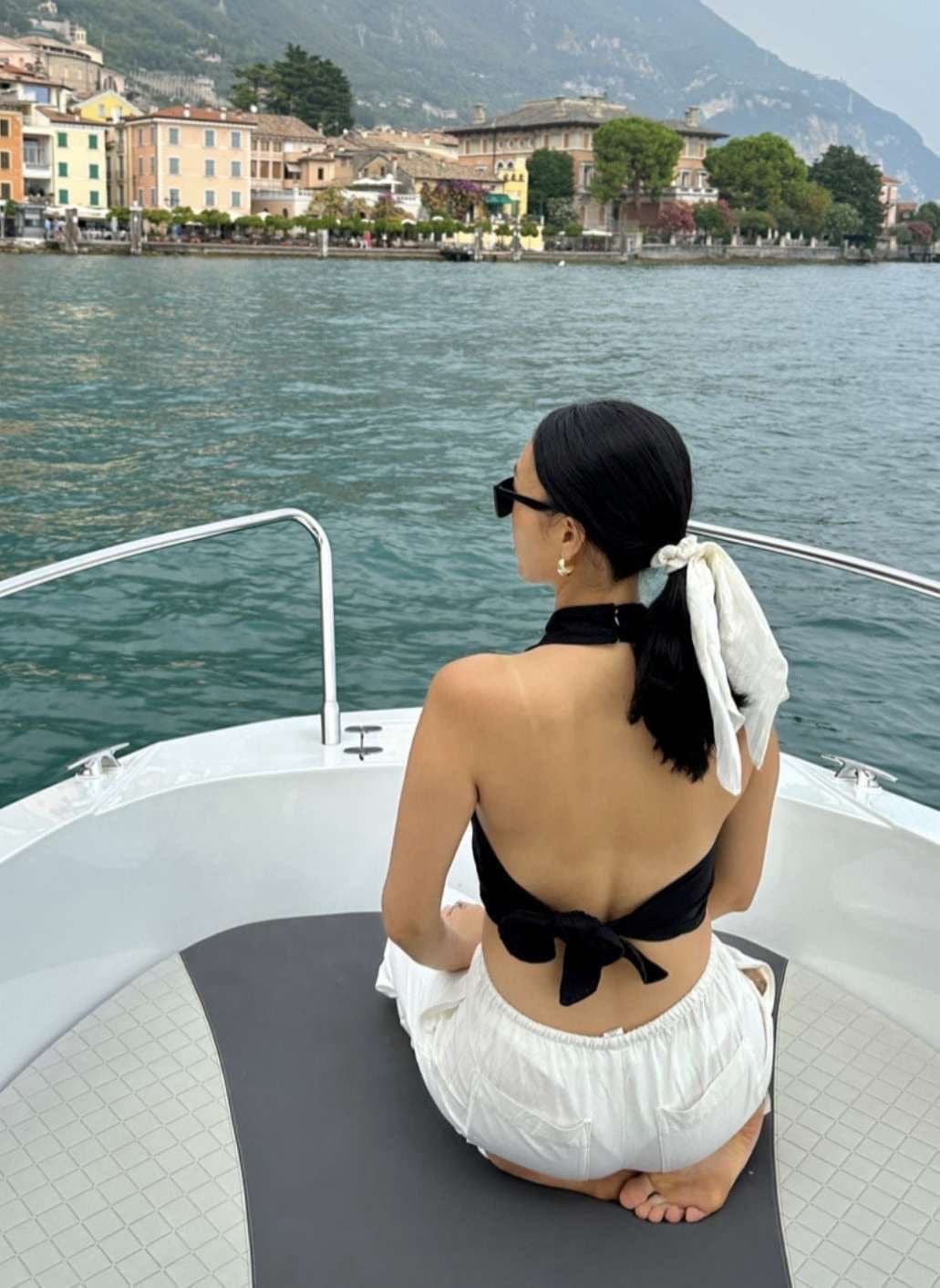 Sexy Gloria Cemino Tong from VA. Share +Comment