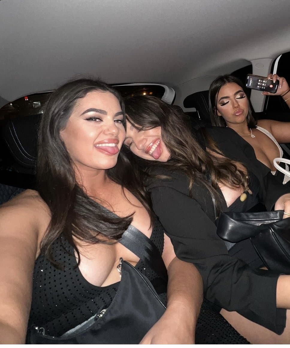 Aussie bbw Jamilla is so thick, begging for cum on her big fake tits. Kik fitfunseeker with edits