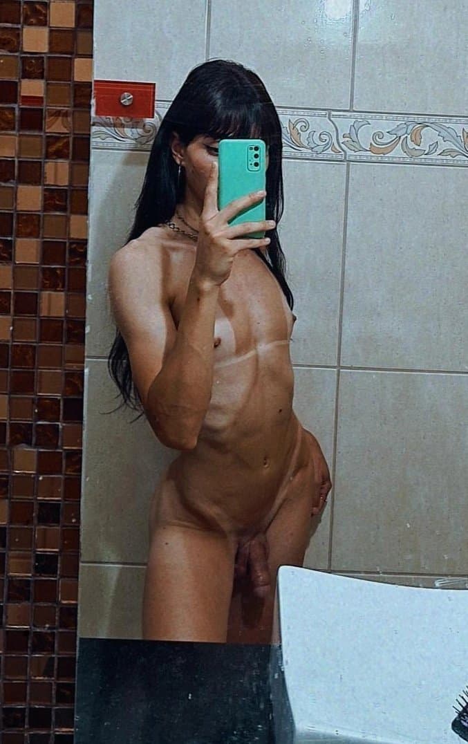 (Trans)Shemale Latina Cumshot