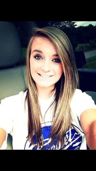 This hottie has nice tits