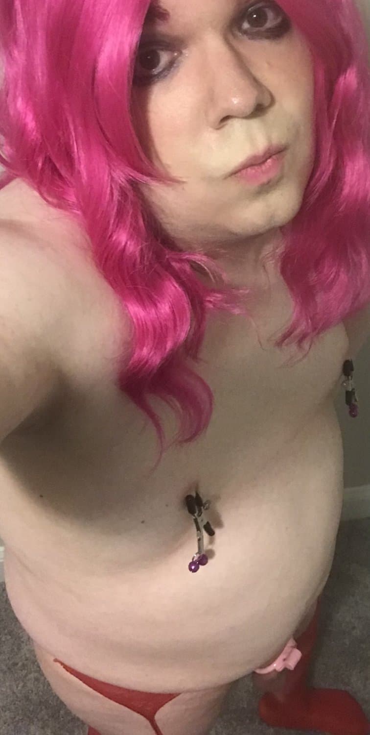 Donna the sissy slut in red suspender stockings