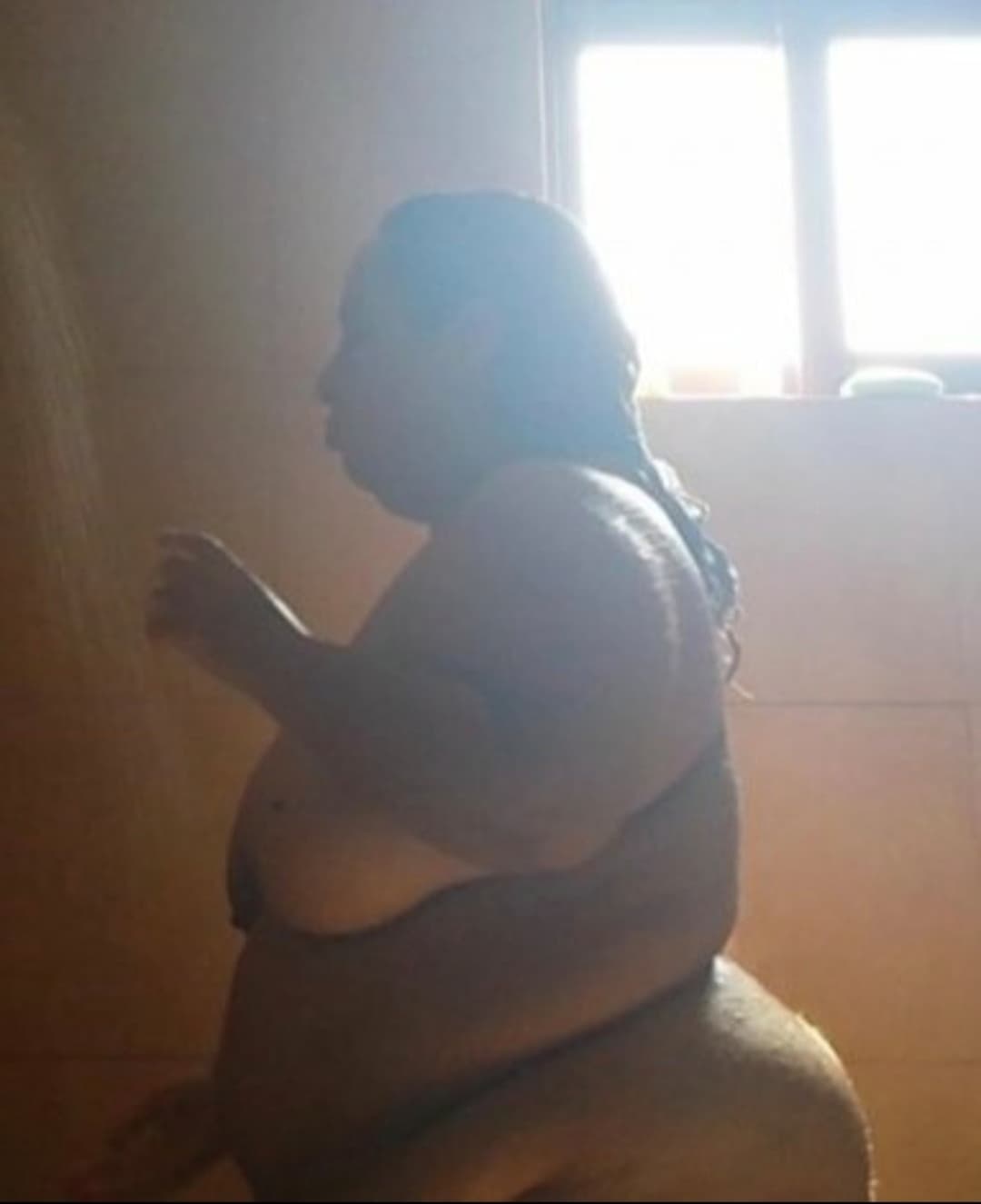 Gorda Jarocha bañándose