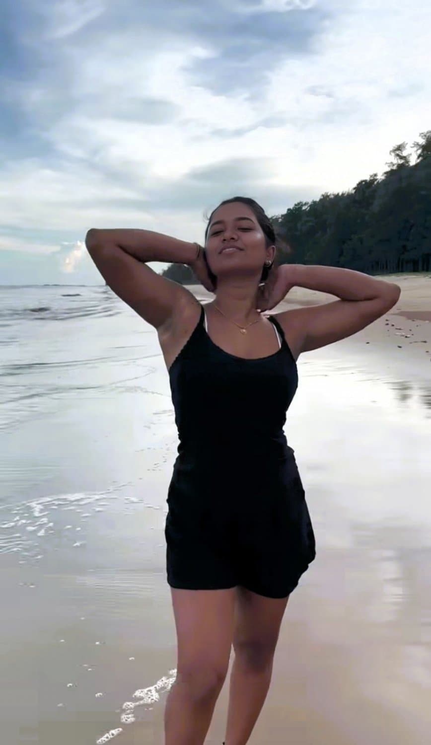 Mallu wife wants exposure