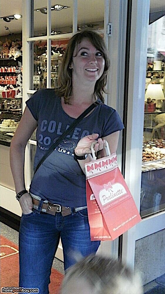 Wife with Amazing Hourglass Shape & Bubble Butt