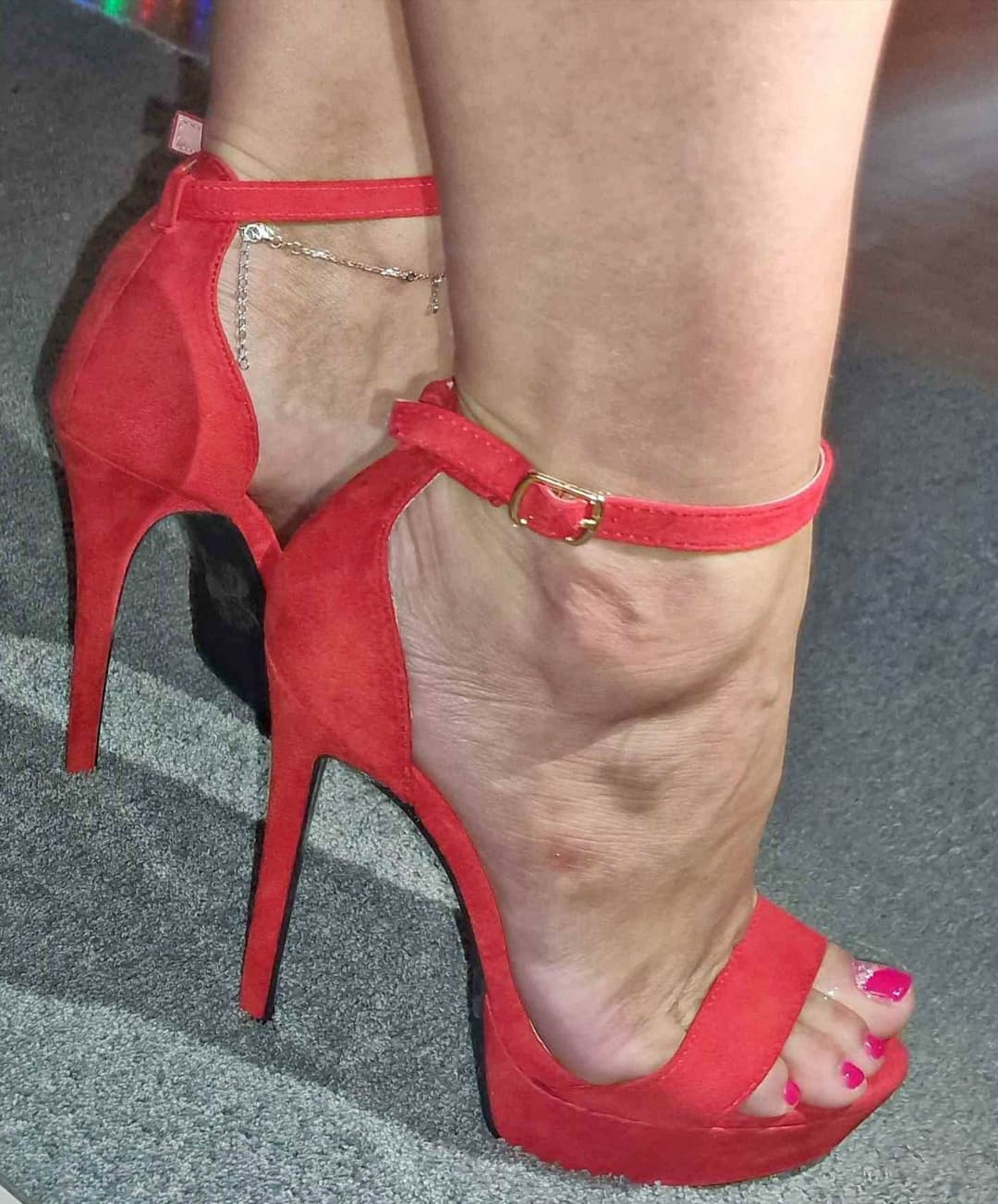 Red High Heels ??