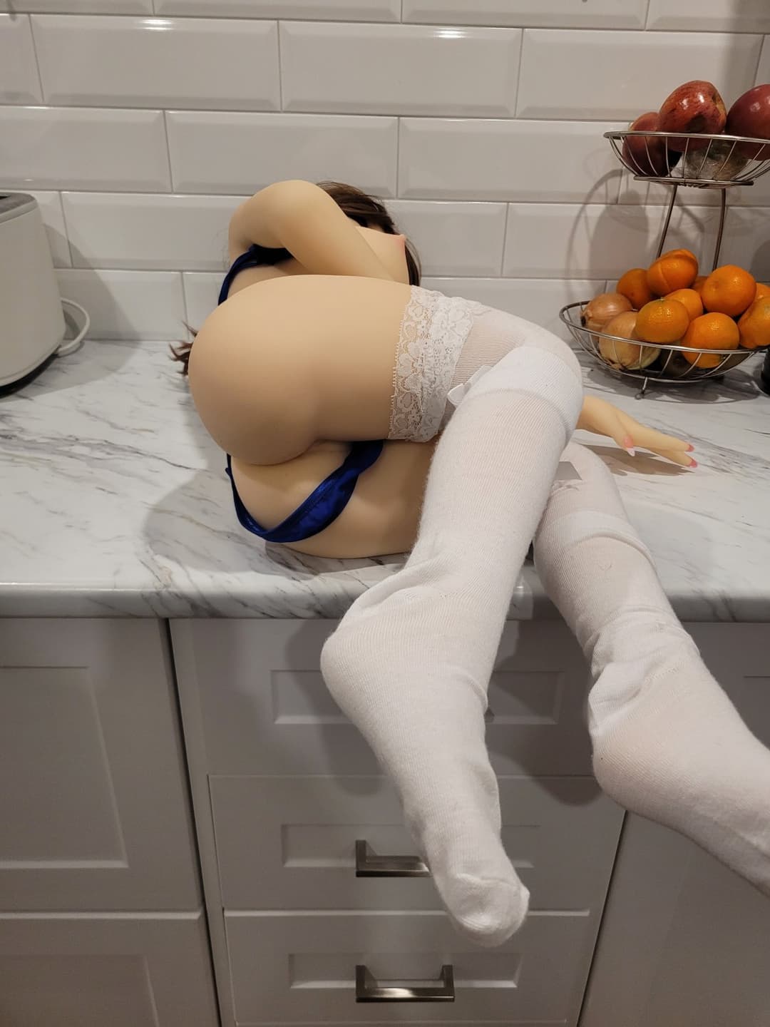 SLUTTY LINGERIE BABE IN KITCHEN