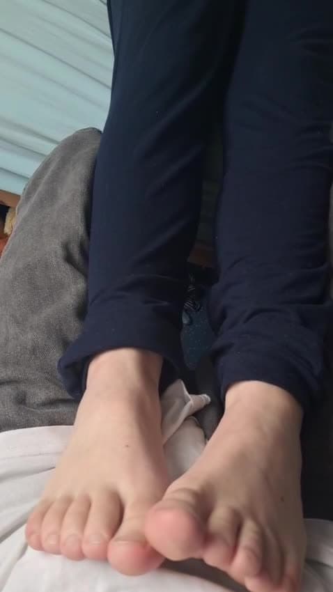 Rubbing Feet against my pants