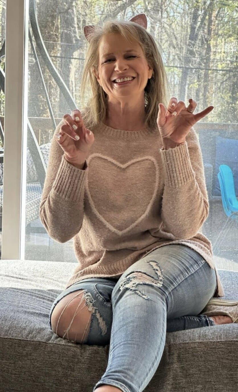 Lexi Kane is one of the hottest Gilfs out there, love to watch her take some BBC.?