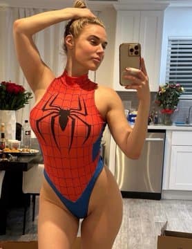 Sexy Former WWE Diva