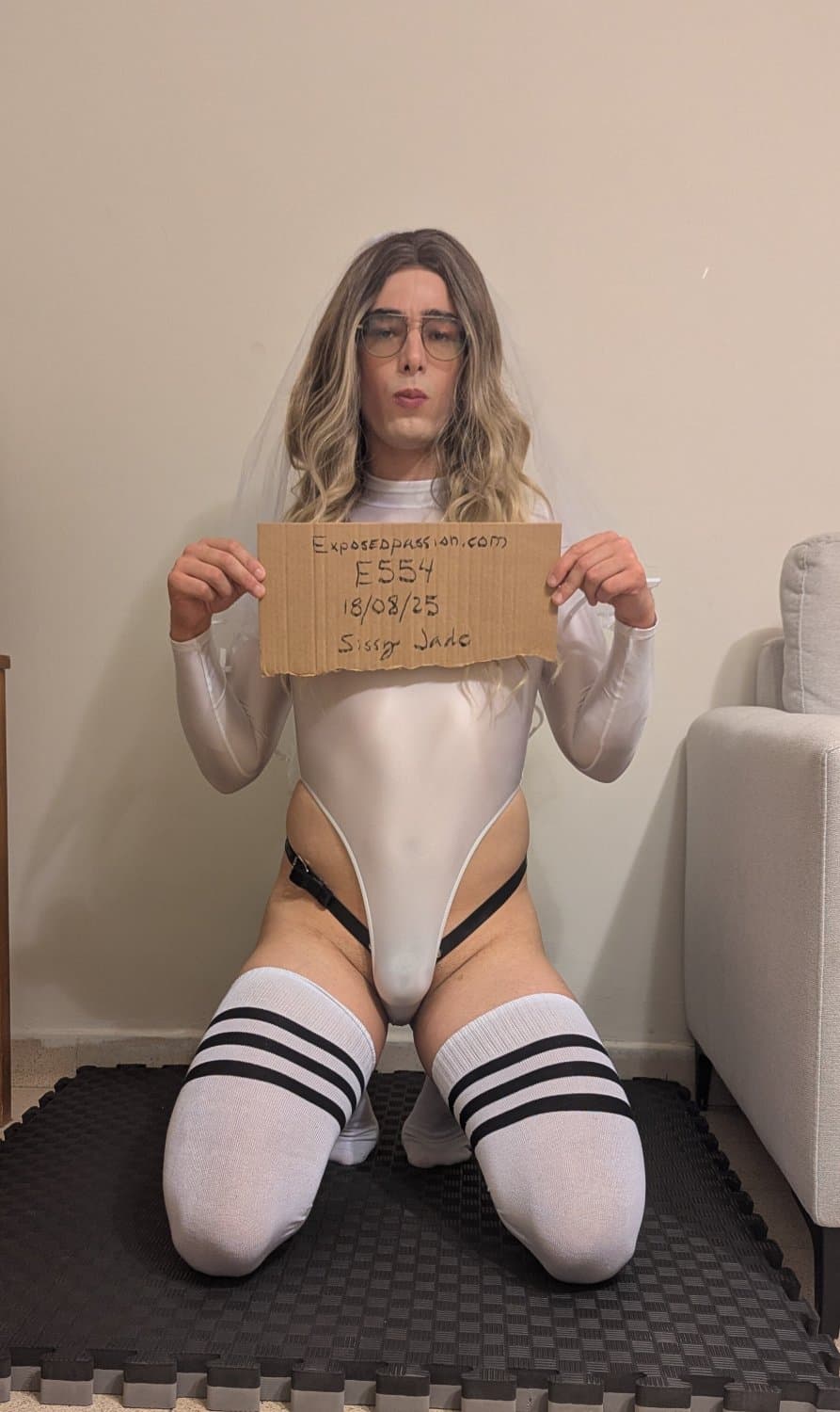 Piss drinking bbc obsessed faggot k!k: GoonerBrideJade