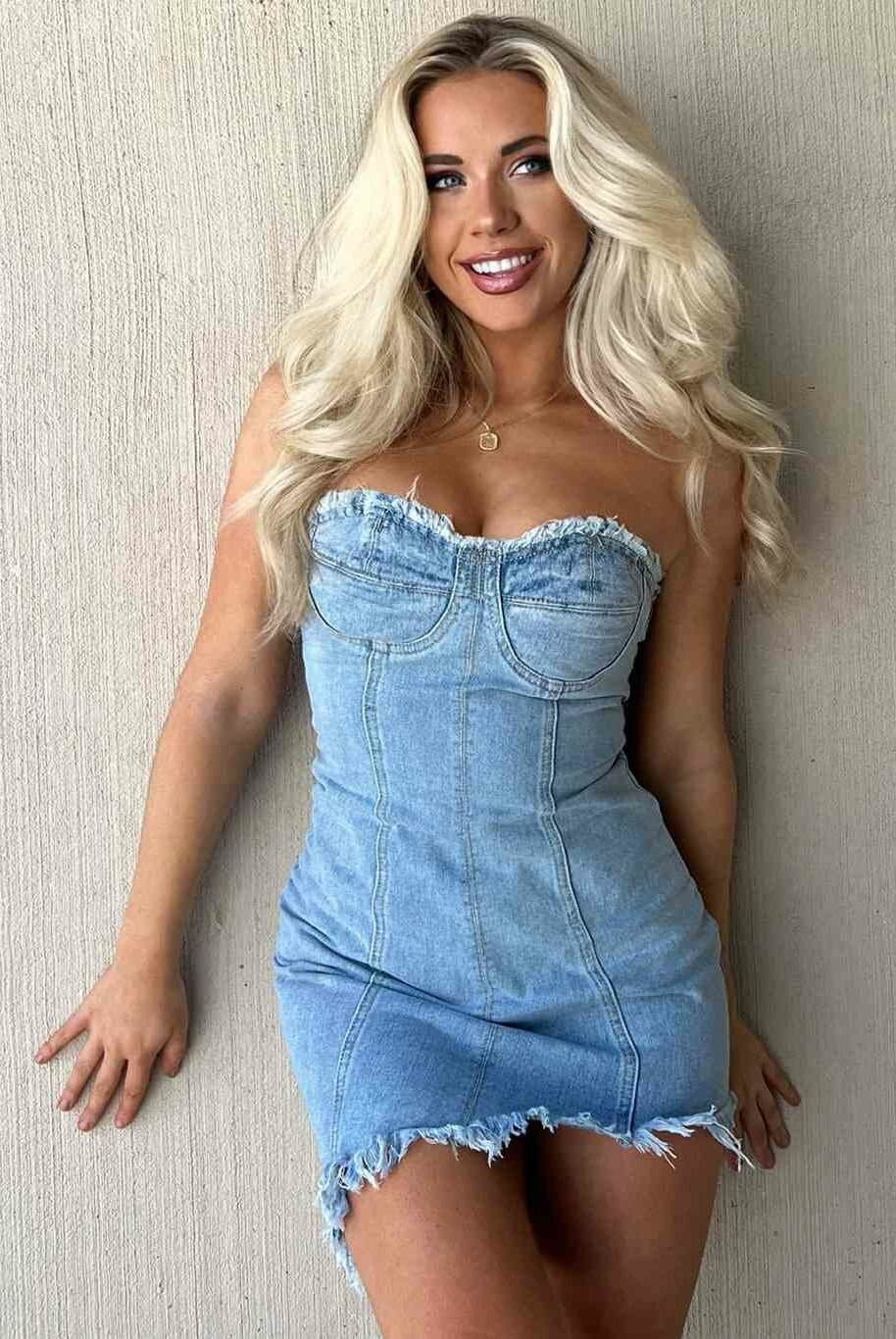 Megan Moroney Big Busty Beautiful Breast&Banging Body Has Me Throbbing She So Adorable and Sexy??