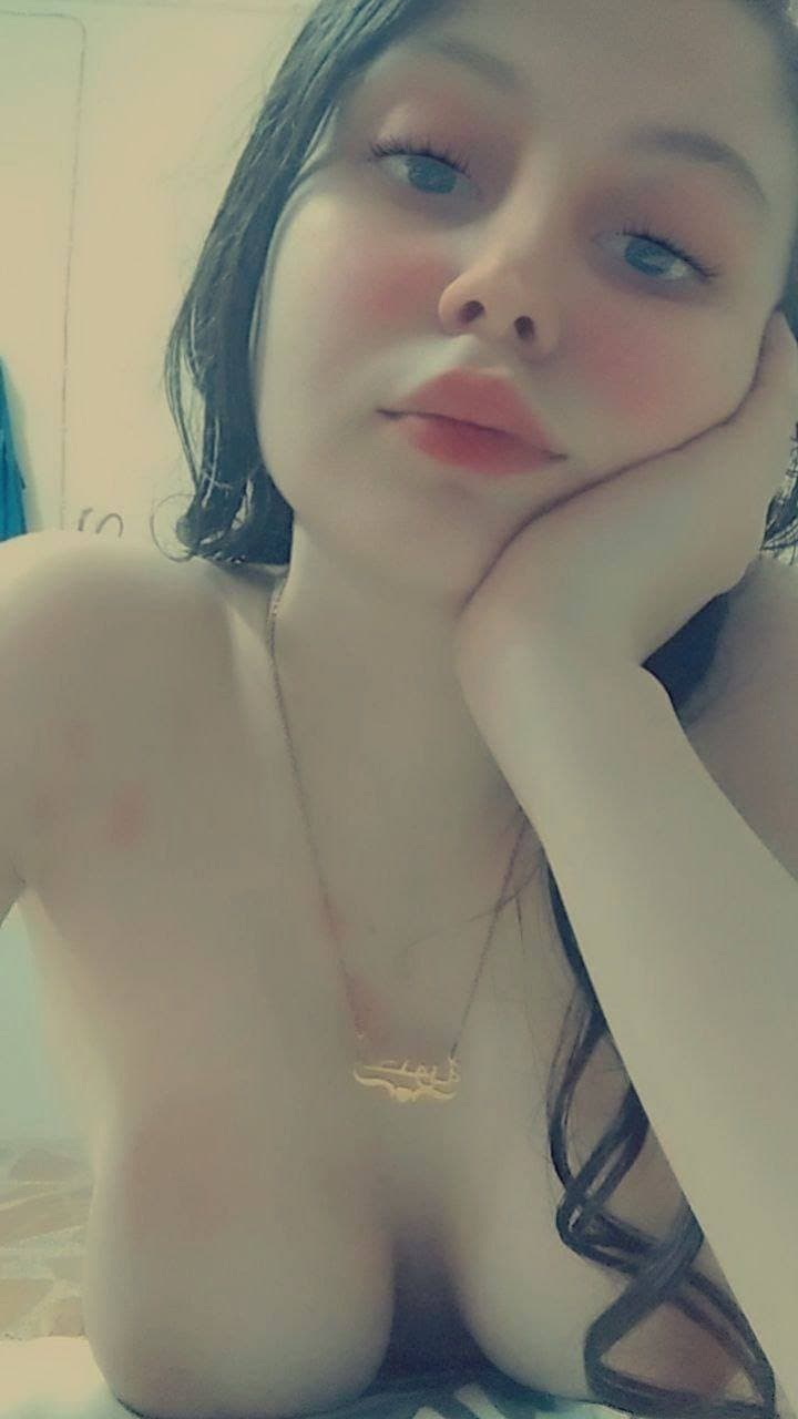 Arab girl with beautiful hijab and appetizing body???