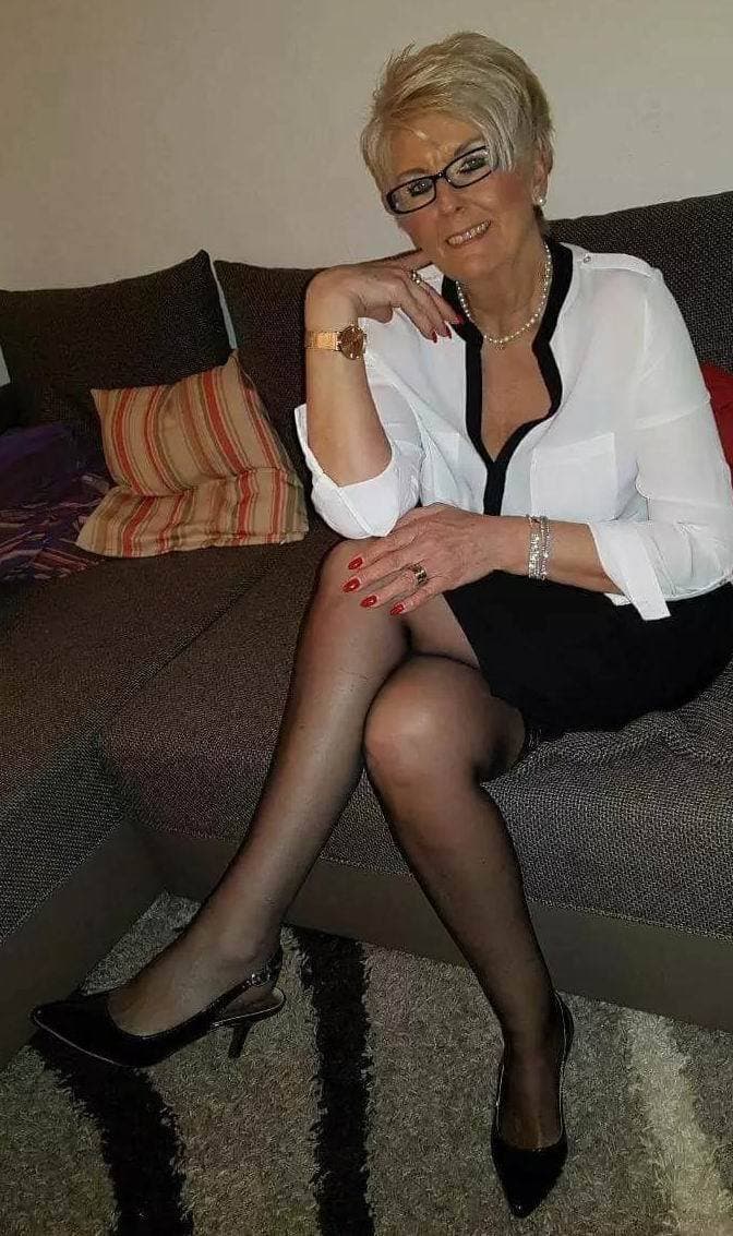 Click to view full size Blonde, Short hair