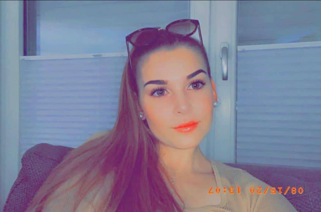 Click to view full size Deutsche kahba Lara