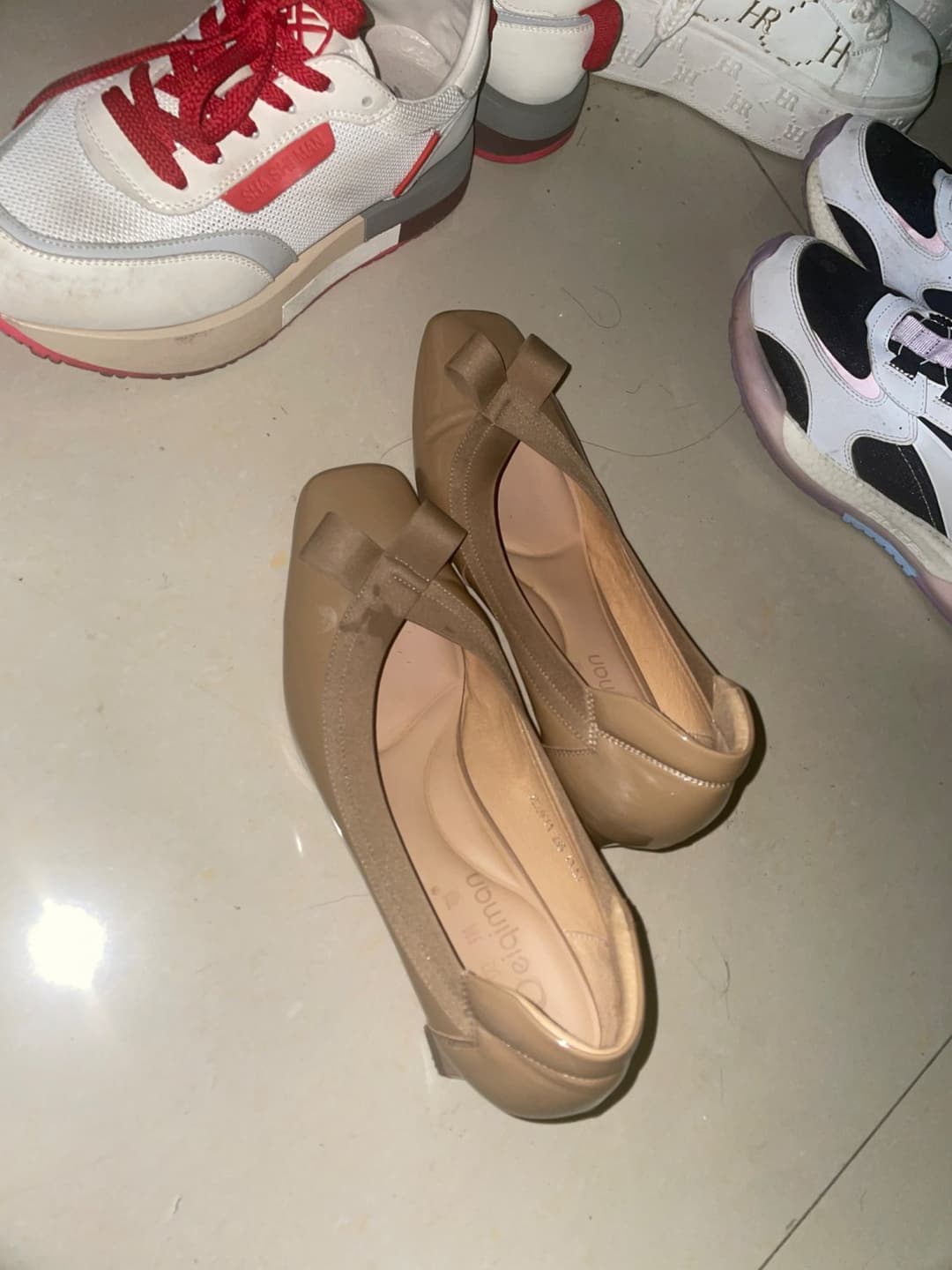 Asian shoes / feet & cum 3