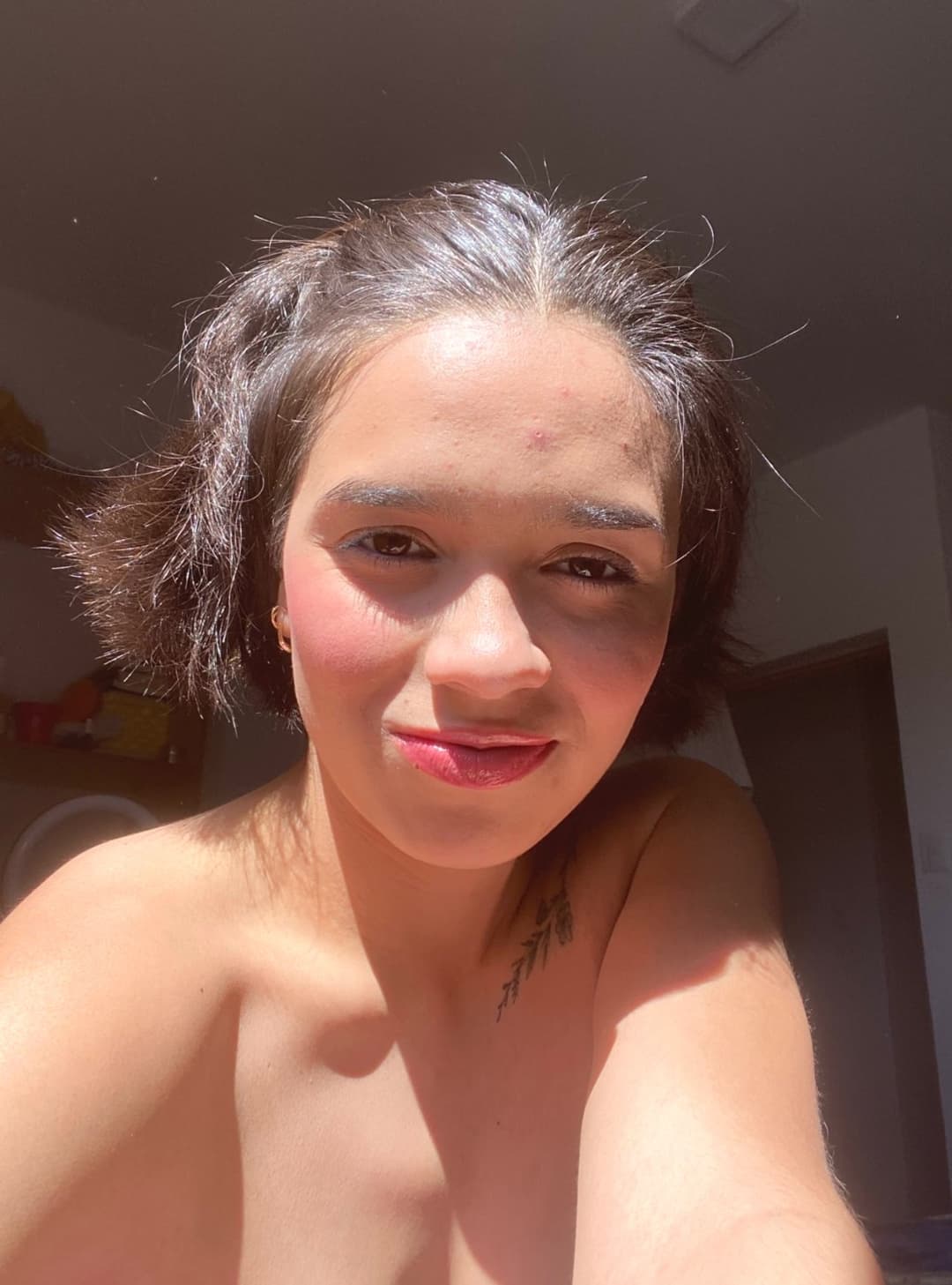 The light makes me glow… but you could make me drip