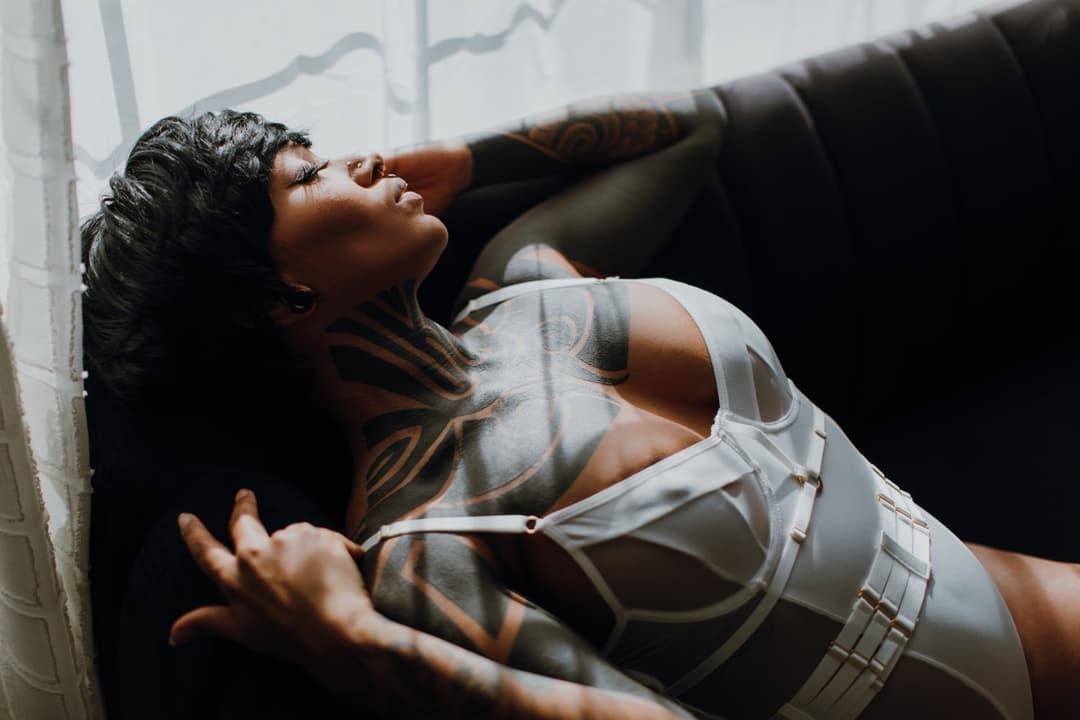 Tatted black beauty boudoir
