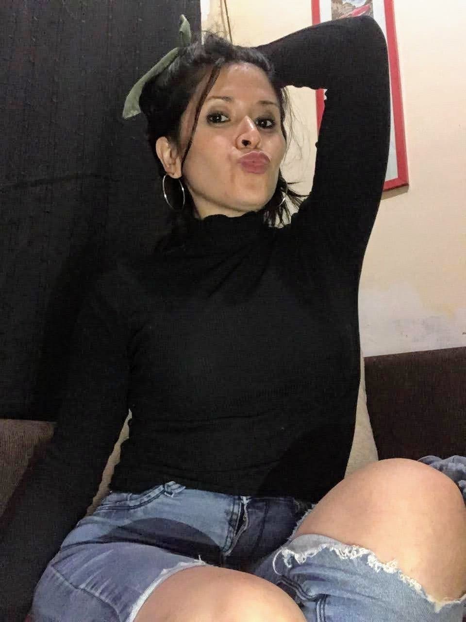 Argentina Naty bravo Mucama Puta en el trabajo