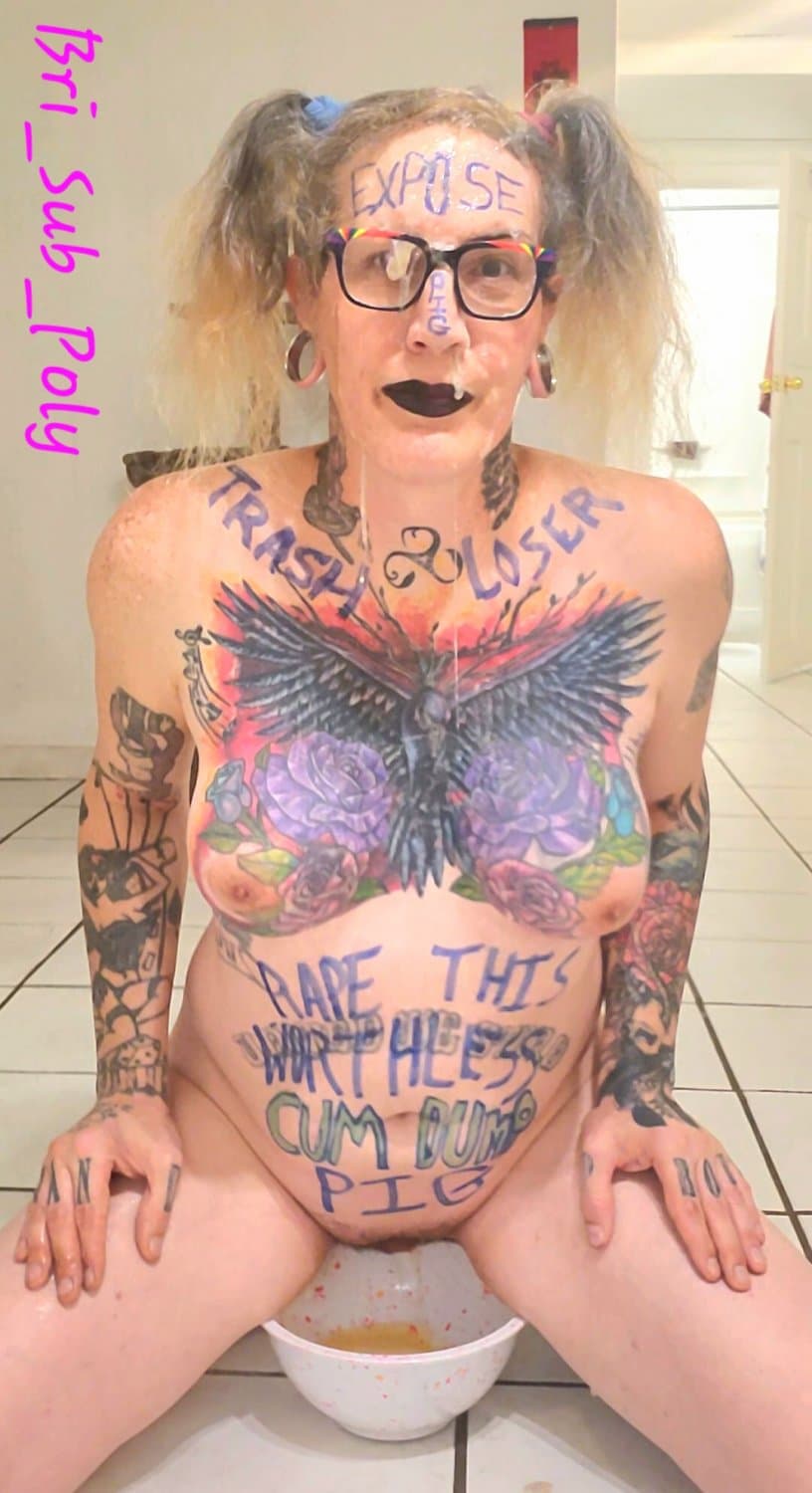 All the neighbours husbands sneak over before work to use the cumdump and give it a piss enema