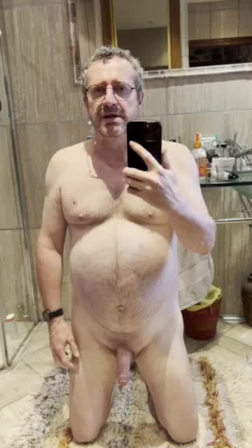 Oliver Tondusson begging his master