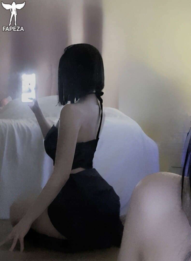 Asian Twitch streamer 6