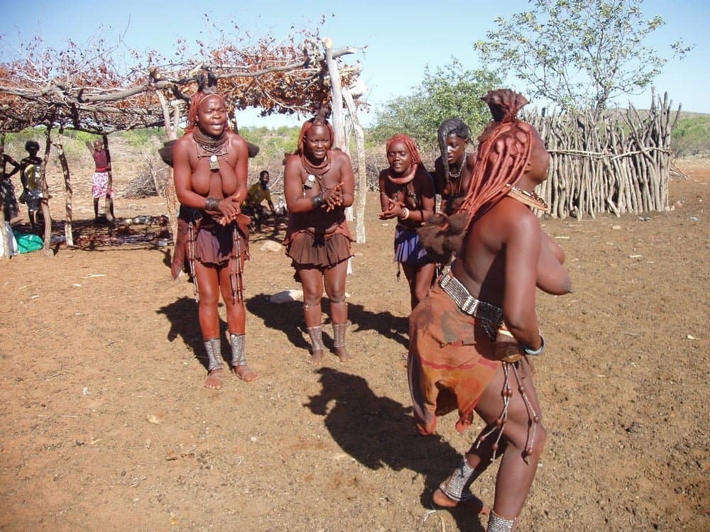 African tribal women