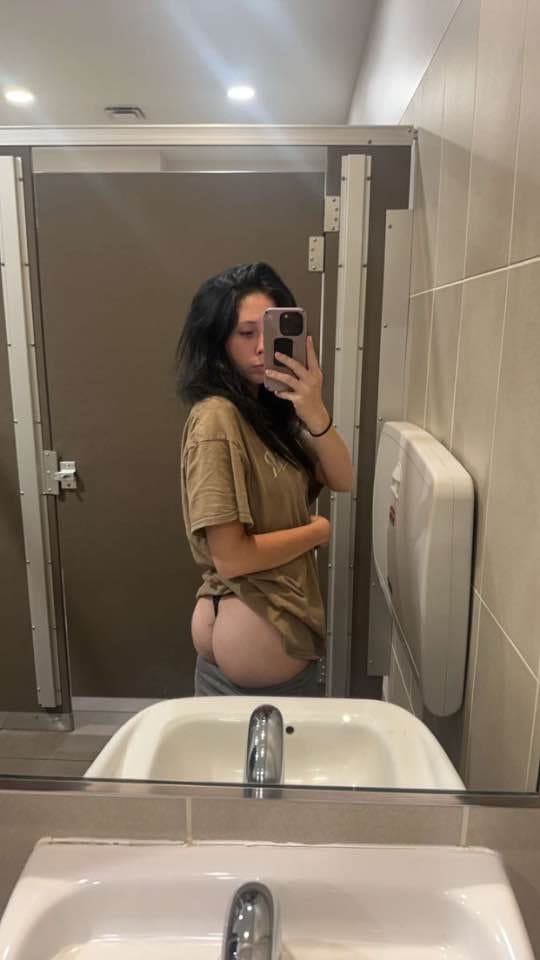 21 yo Emily needed posting so bad didn’t she. Kik @ expo_dom for the same